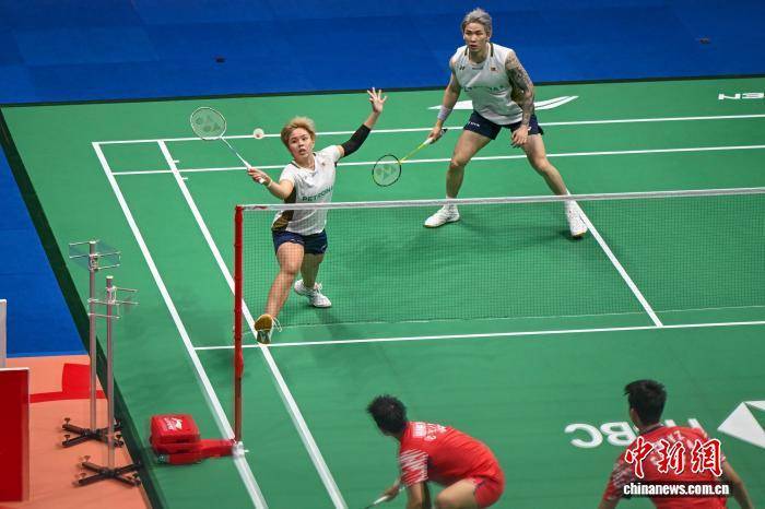 2025中国羽毛球大师赛：冯彦哲/黄东萍不敌陈堂杰/杜依蔚止步四强