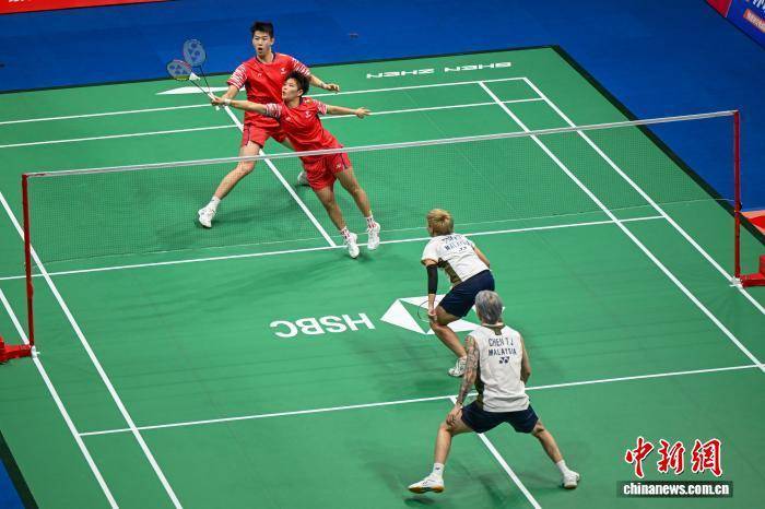 2025中国羽毛球大师赛：冯彦哲/黄东萍不敌陈堂杰/杜依蔚止步四强