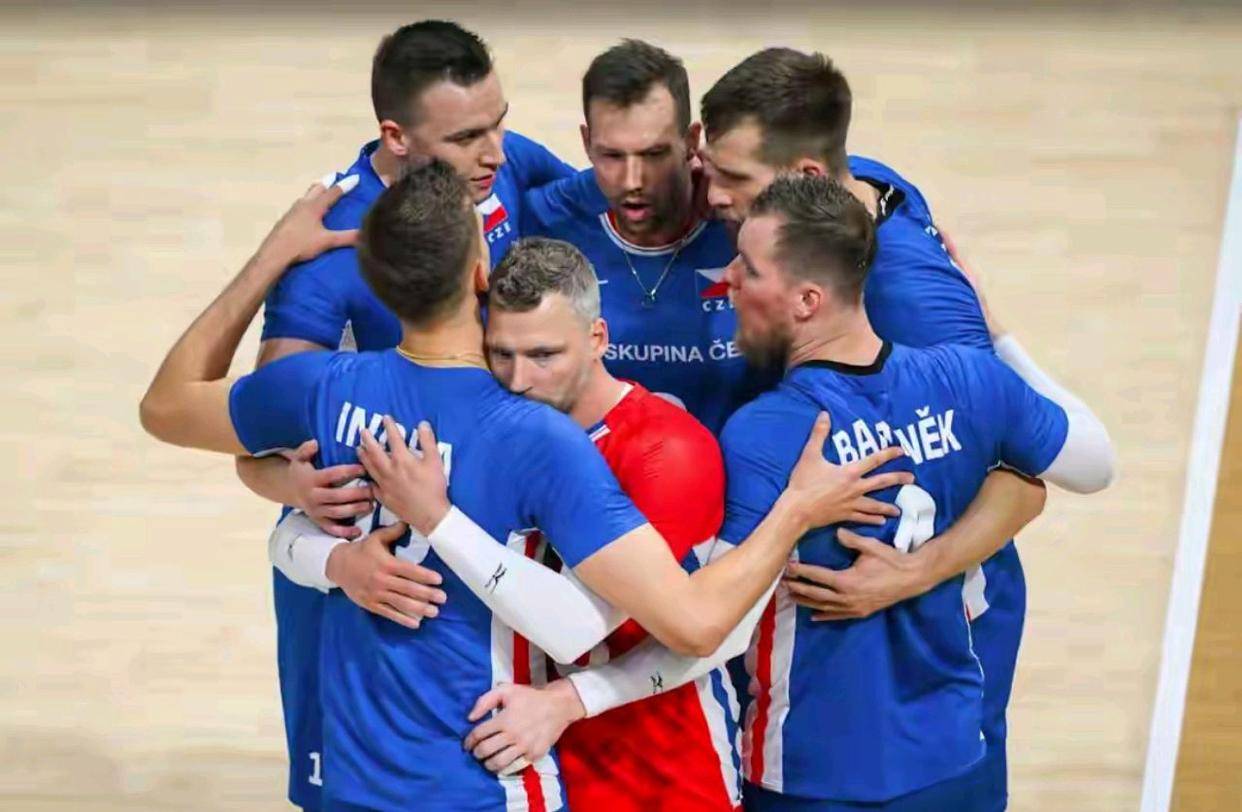 2025世界男排锦标赛八强诞生：捷克横扫突尼斯 伊朗逆转塞尔维亚