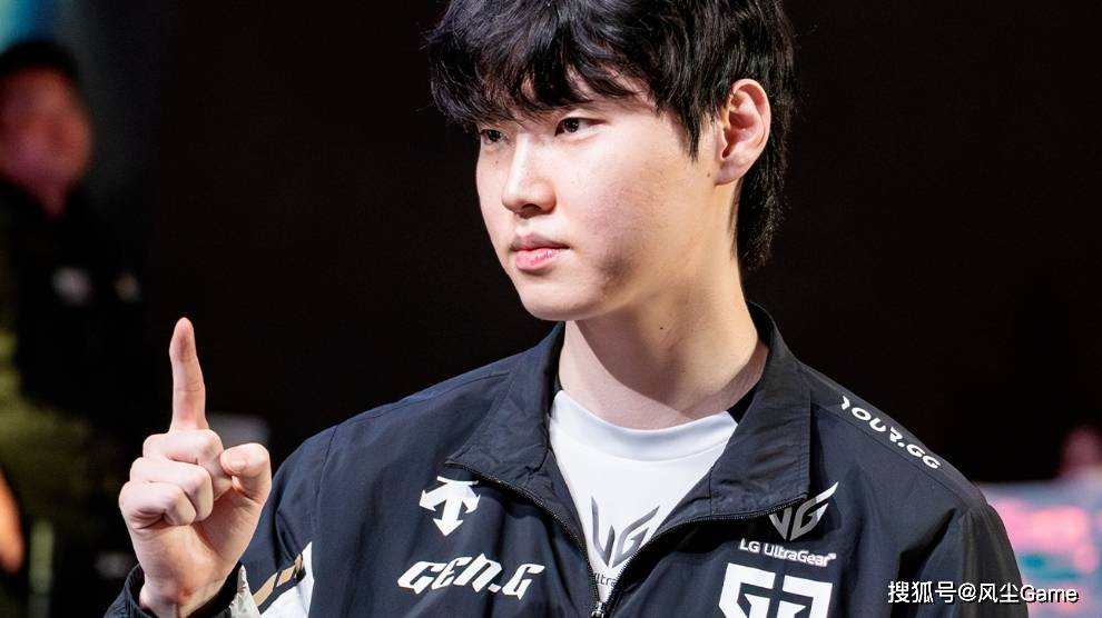 LCK冠军打野官宣：世界赛结束退役入伍，拳头战力榜IG未进前十