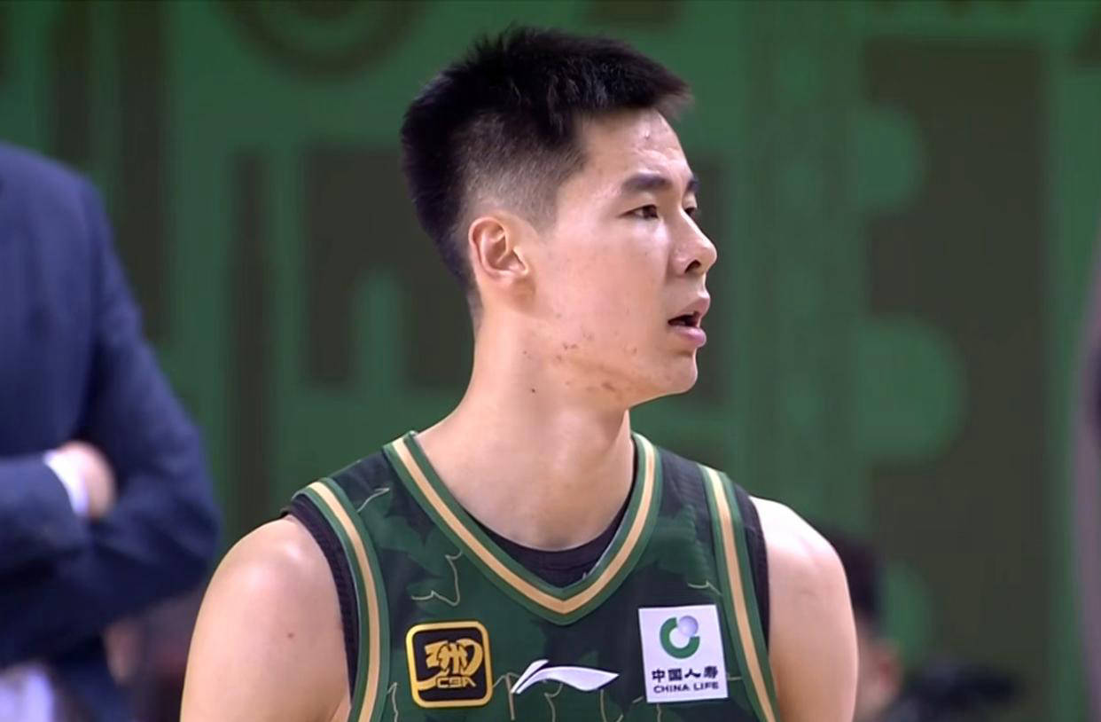 郭昊文拒绝NBA活塞队邀约，选留CBA联赛发展！