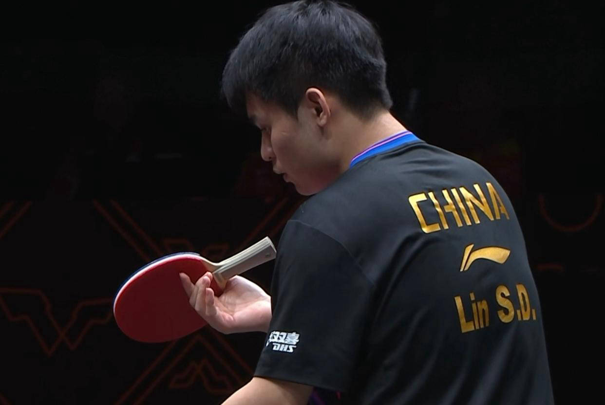 林诗栋挺进八强，赛后采访谈耐心与关键调整