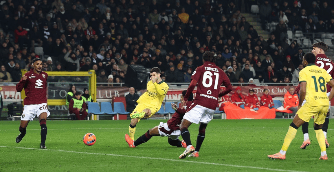 一场3-2让意甲榜首易主，阿莱格里神换人，让二追三奇迹逆袭