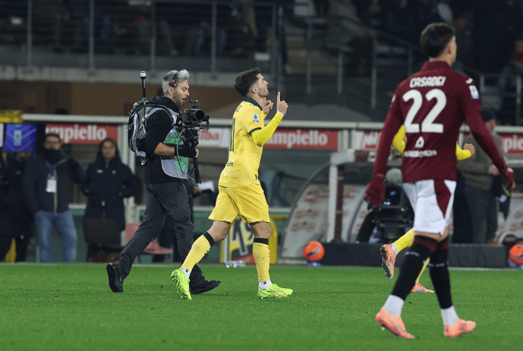 一场3-2让意甲榜首易主，阿莱格里神换人，让二追三奇迹逆袭