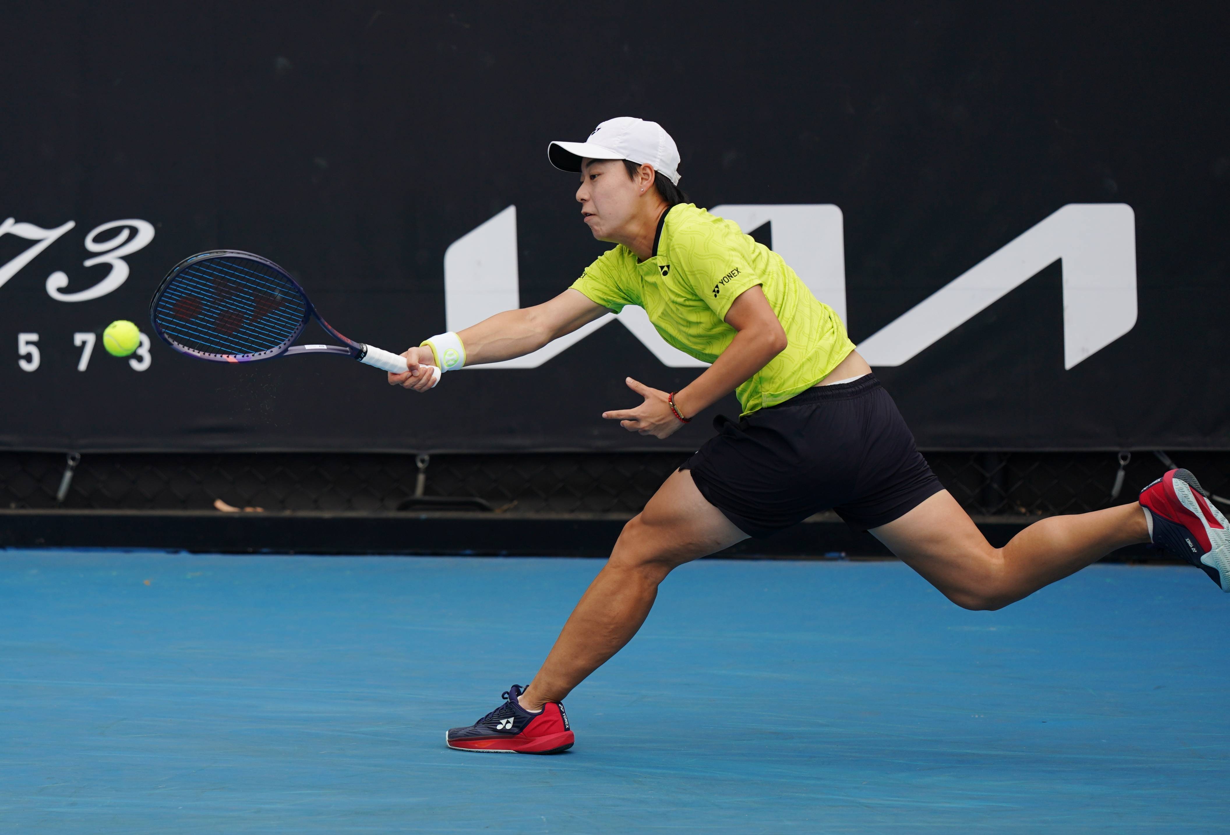 （体育）网球——澳网资格赛：白卓璇晋级正赛